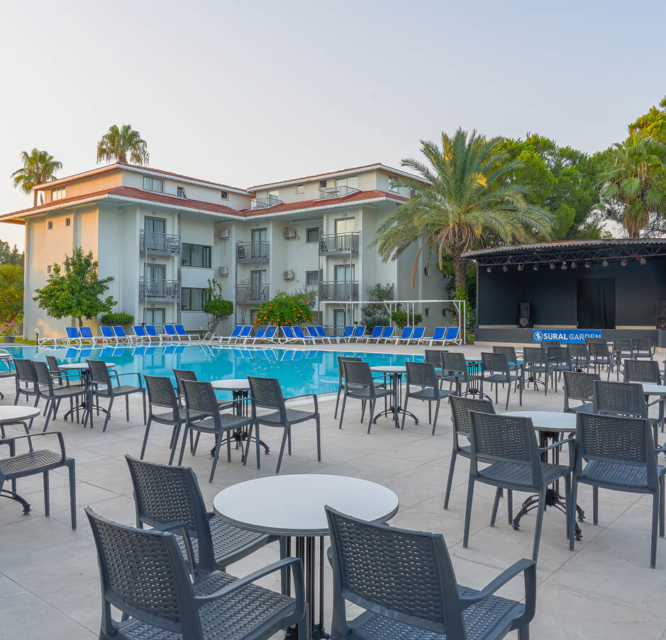 Pool Bar