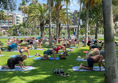 Der Welt-Yoga-Tag am 21. Juni wurde mit der Teilnahme aller Gäste der Süral Hotels zu einem einzigartigen Erlebnis.