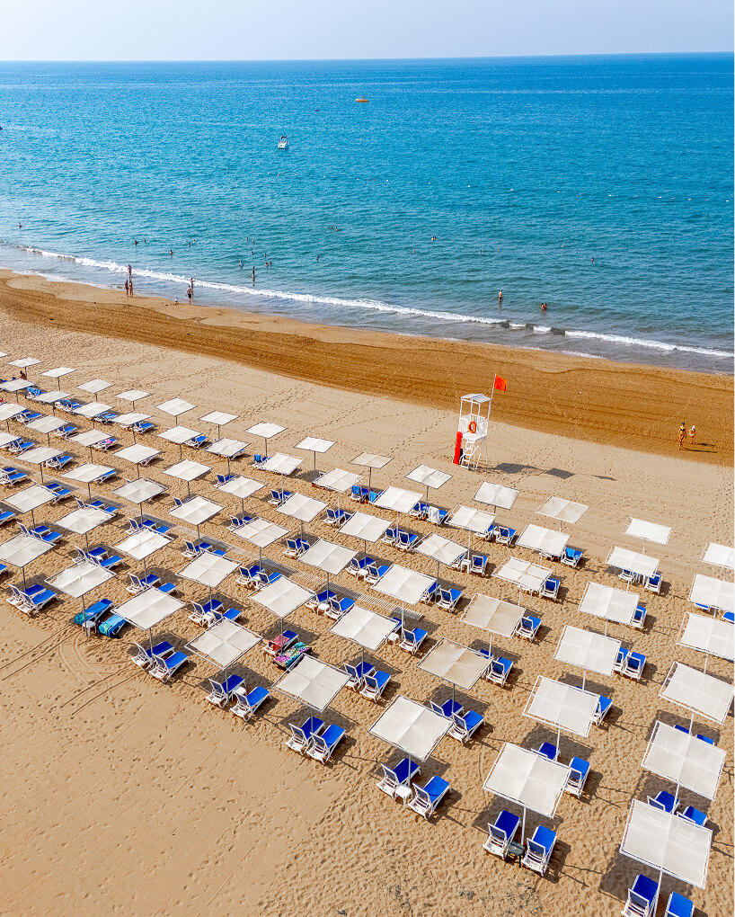 Pool & Strand