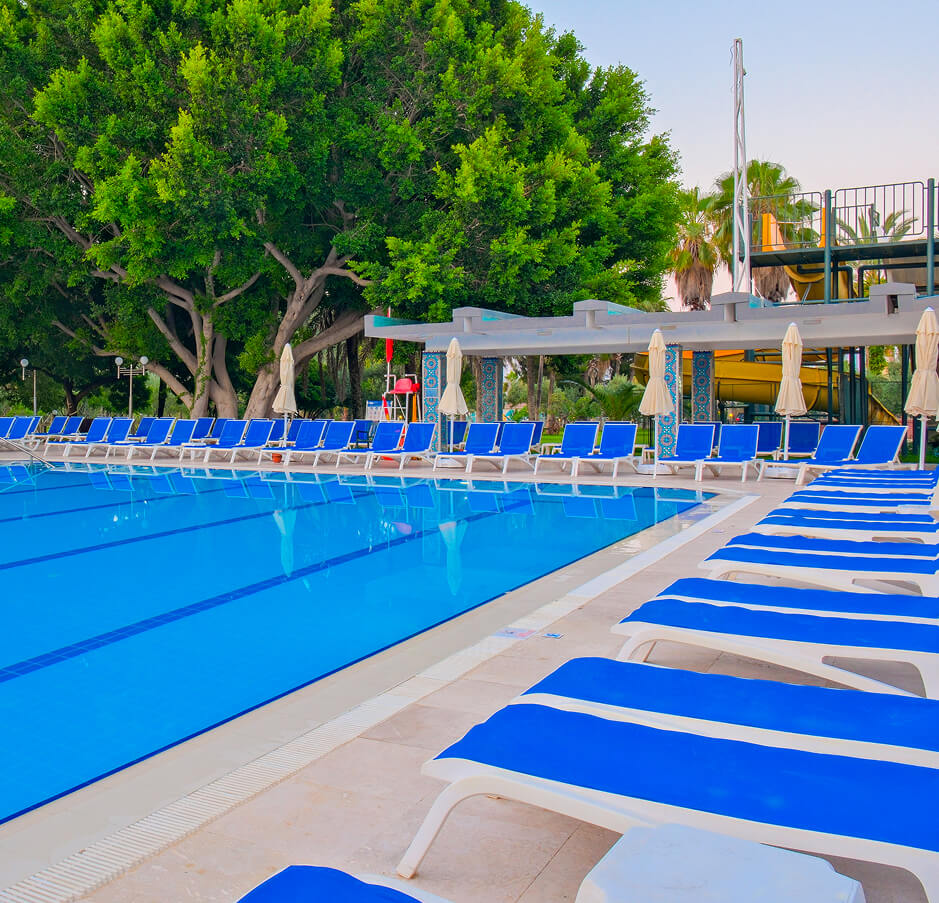 Strand Pool